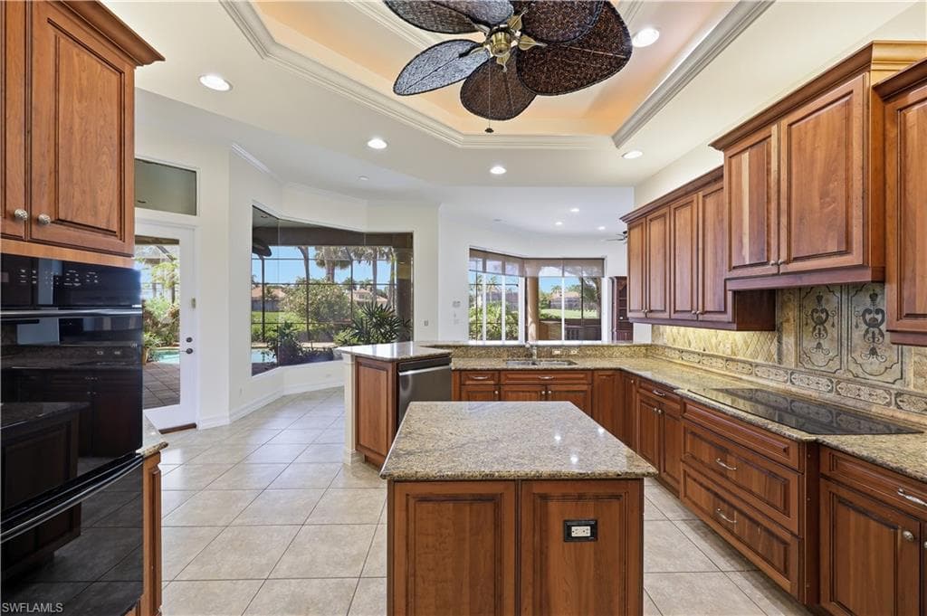 1687 Persimmon DR-21