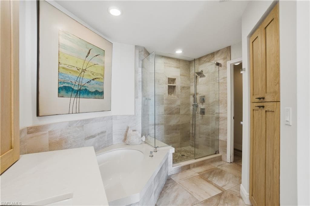 267 Barefoot Beach BLVD 305-18