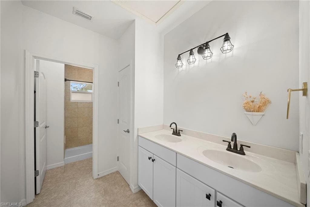 4011 Tarpon AVE-22