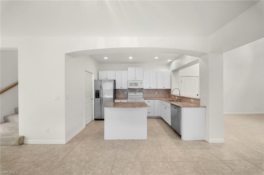 4011 Tarpon AVE-5