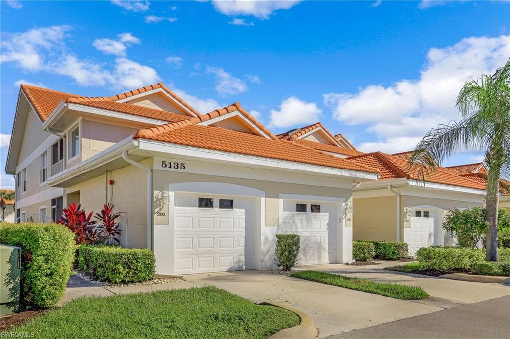 5135 Cobble Creek CT 102-1
