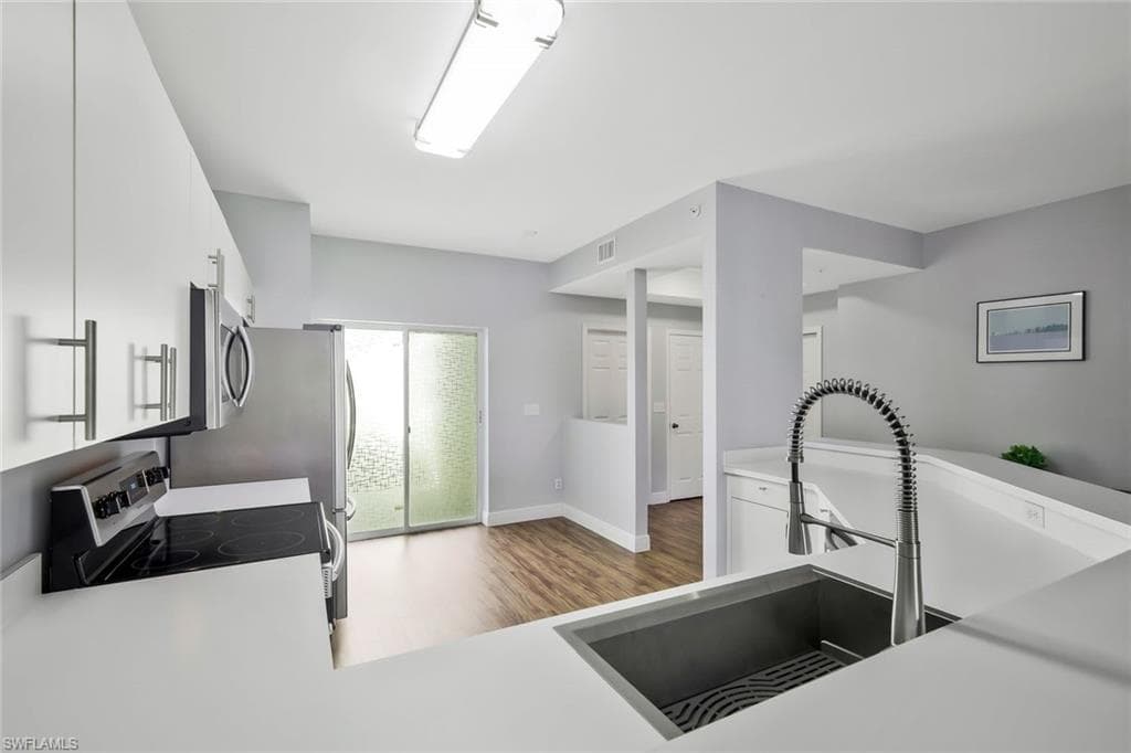 5135 Cobble Creek CT 102-10