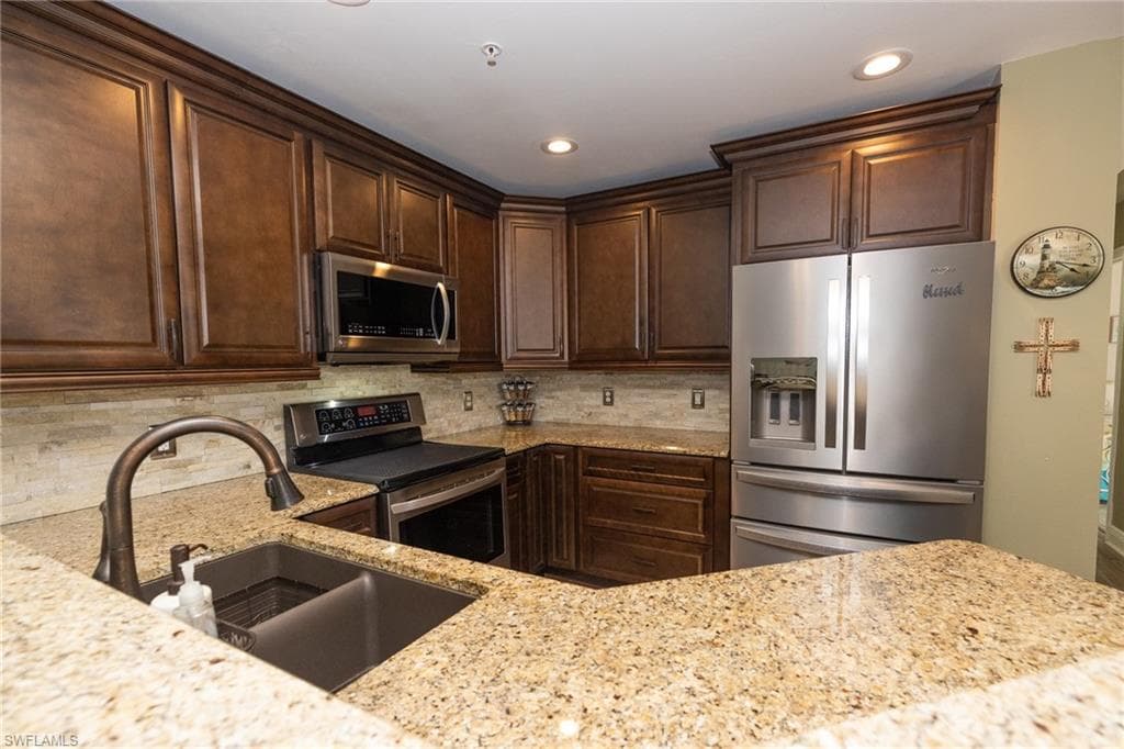 1520 SW 50th ST 102-7