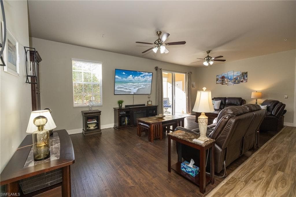 1520 SW 50th ST 102-3