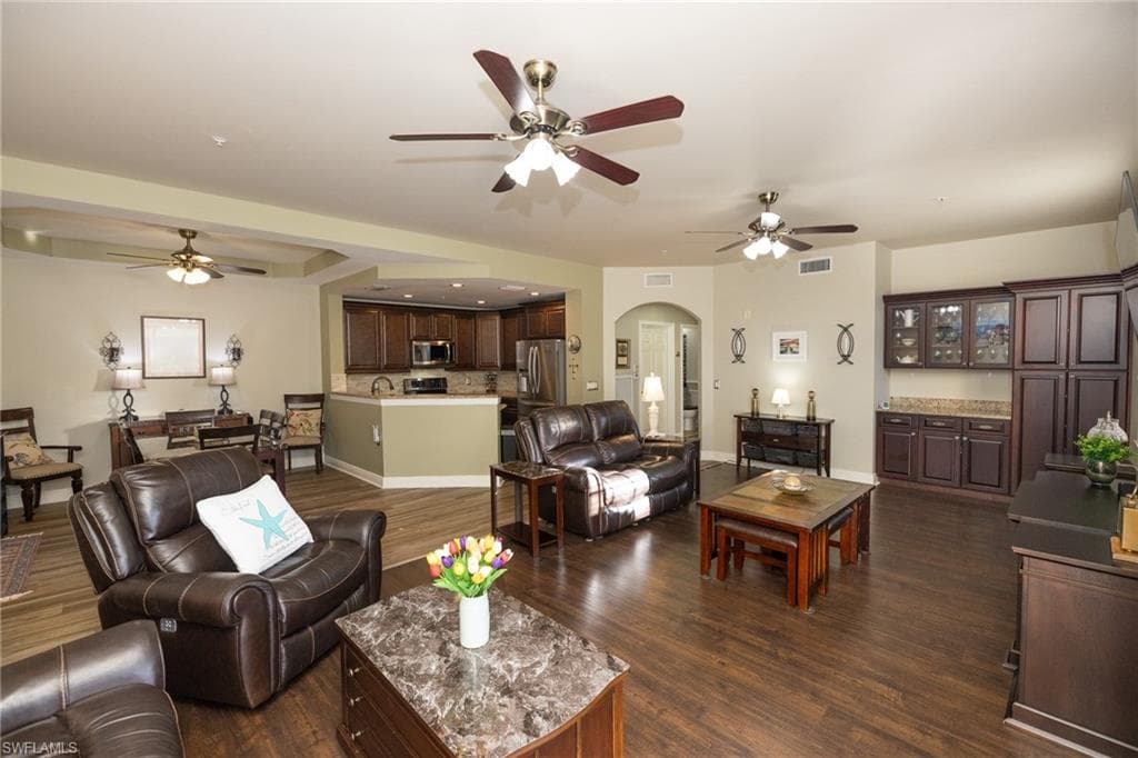 1520 SW 50th ST 102-4