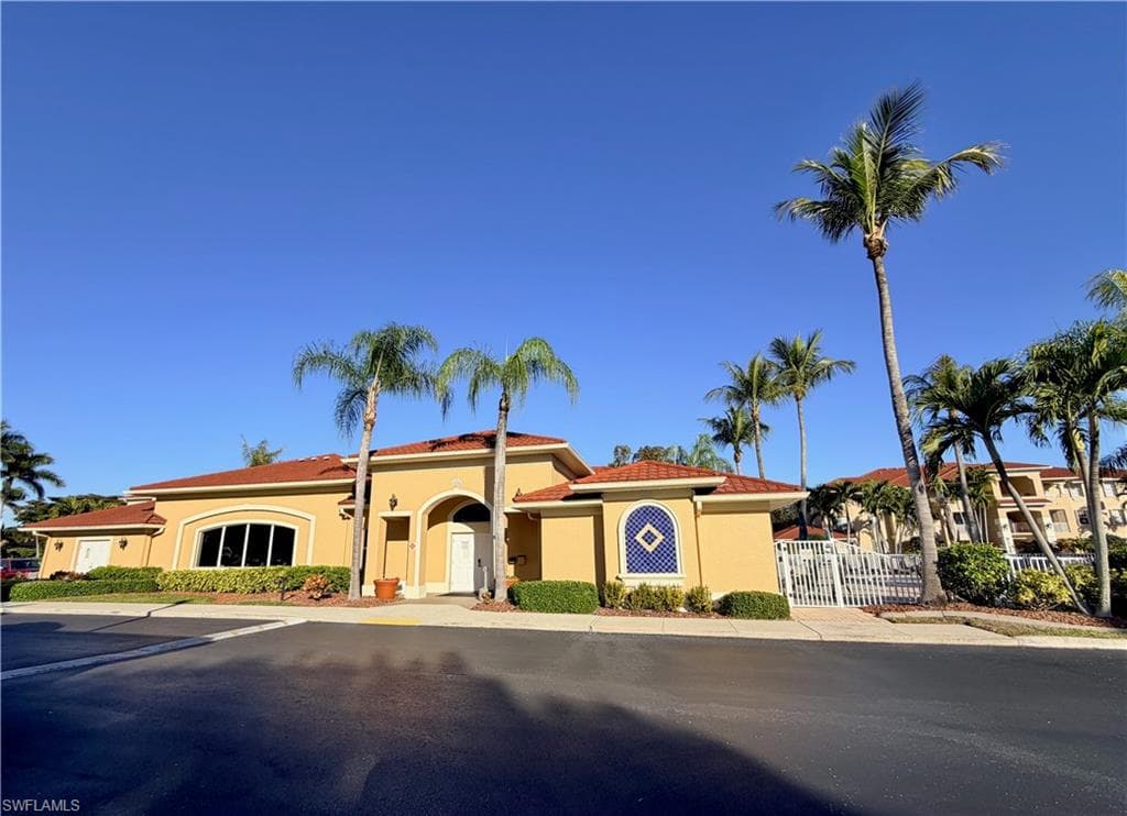 1520 SW 50th ST 102-25