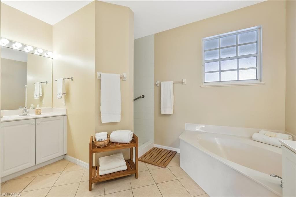 2180 Hawksridge DR 2002-15