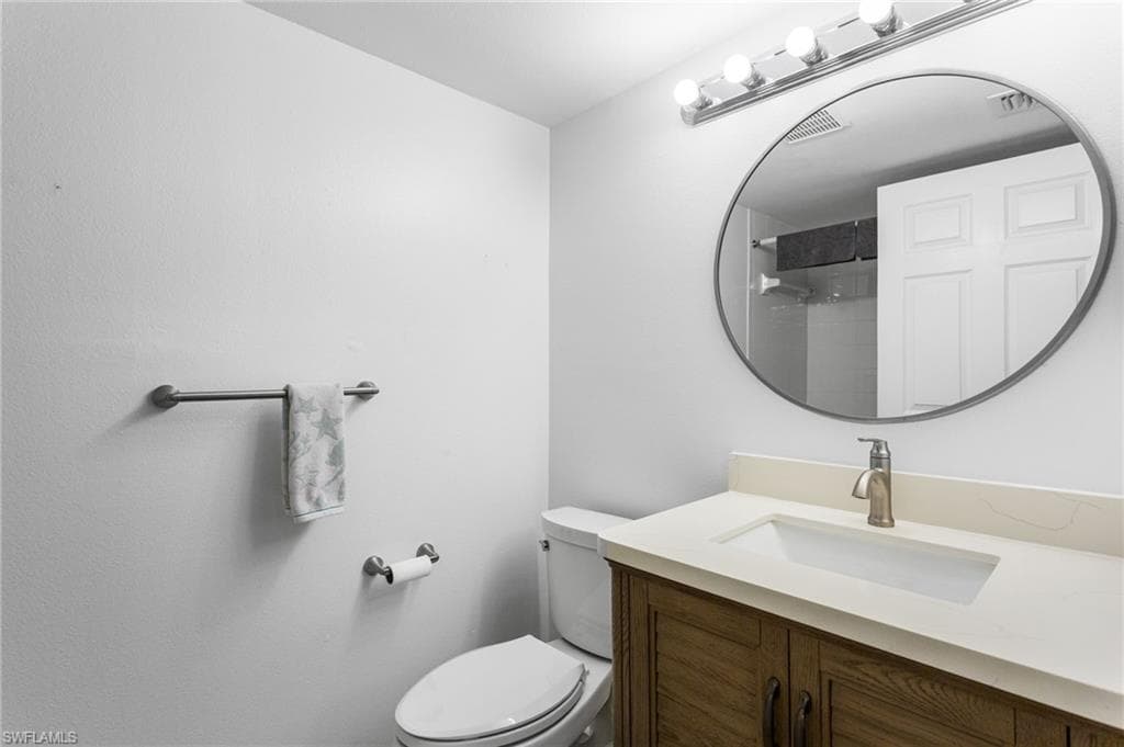 8940 Colonnades CT E 713-13