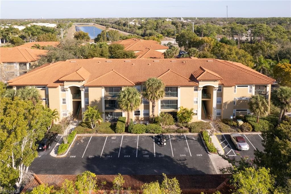 8940 Colonnades CT E 713-22