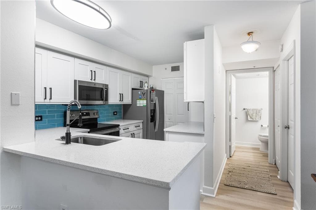 8940 Colonnades CT E 713-3