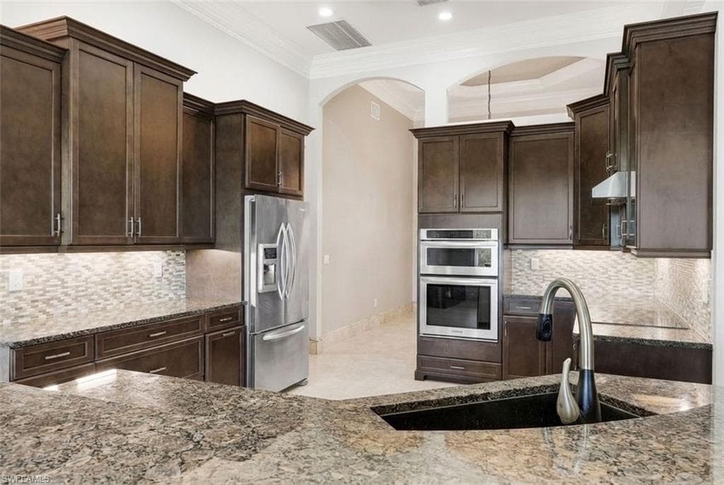 11711 Royal Tee CIR-19