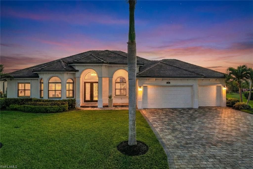 11711 Royal Tee CIR-44