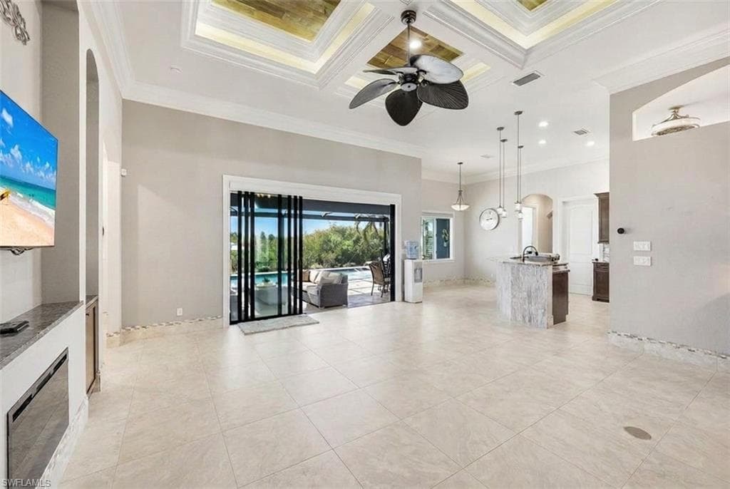 11711 Royal Tee CIR-8