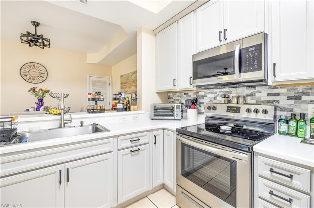 9055 Colby DR 2213-5