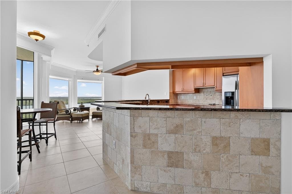1060 Borghese LN 1005-17