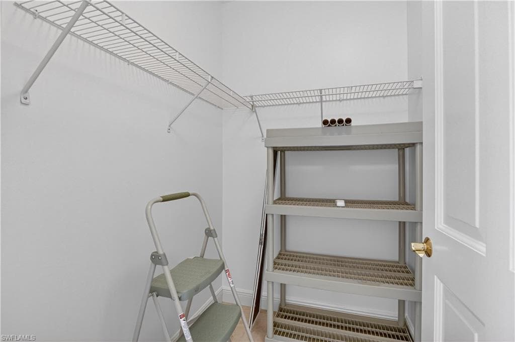 1060 Borghese LN 1005-30