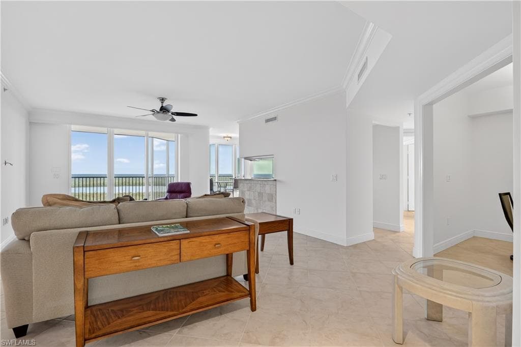 1060 Borghese LN 1005-11