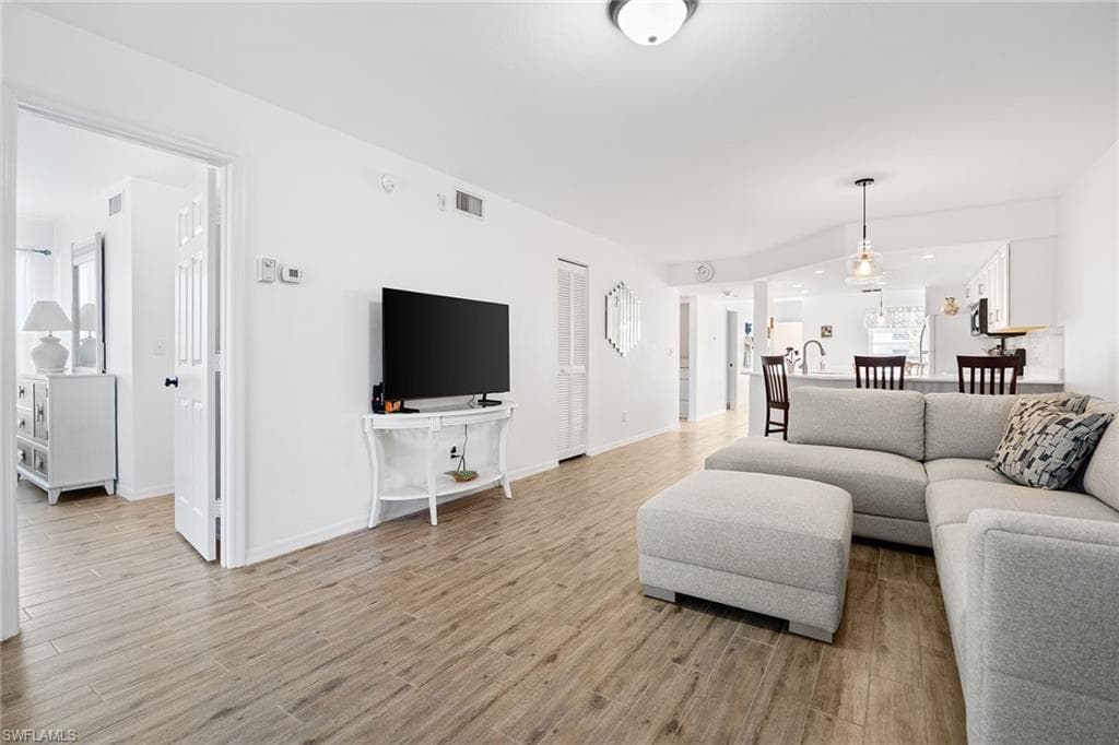821 Gulf Pavilion DR 106-15