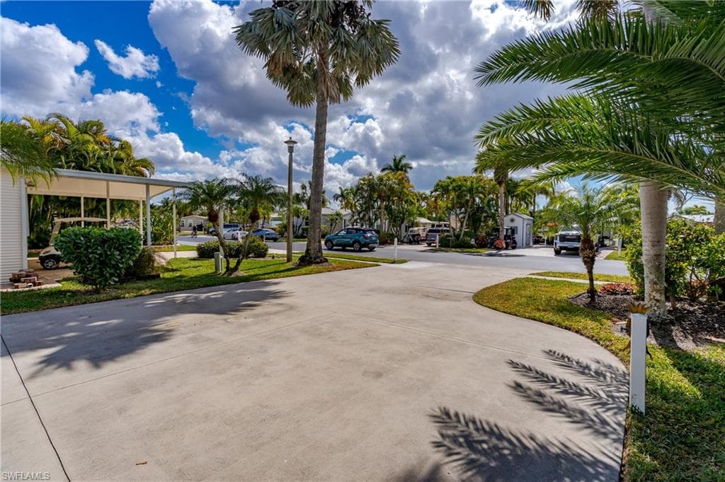 1076 Diamond Lake CIR-23