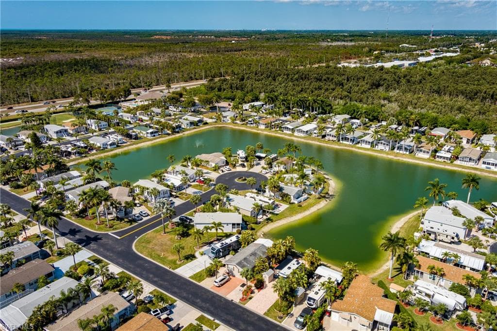 1076 Diamond Lake CIR-42