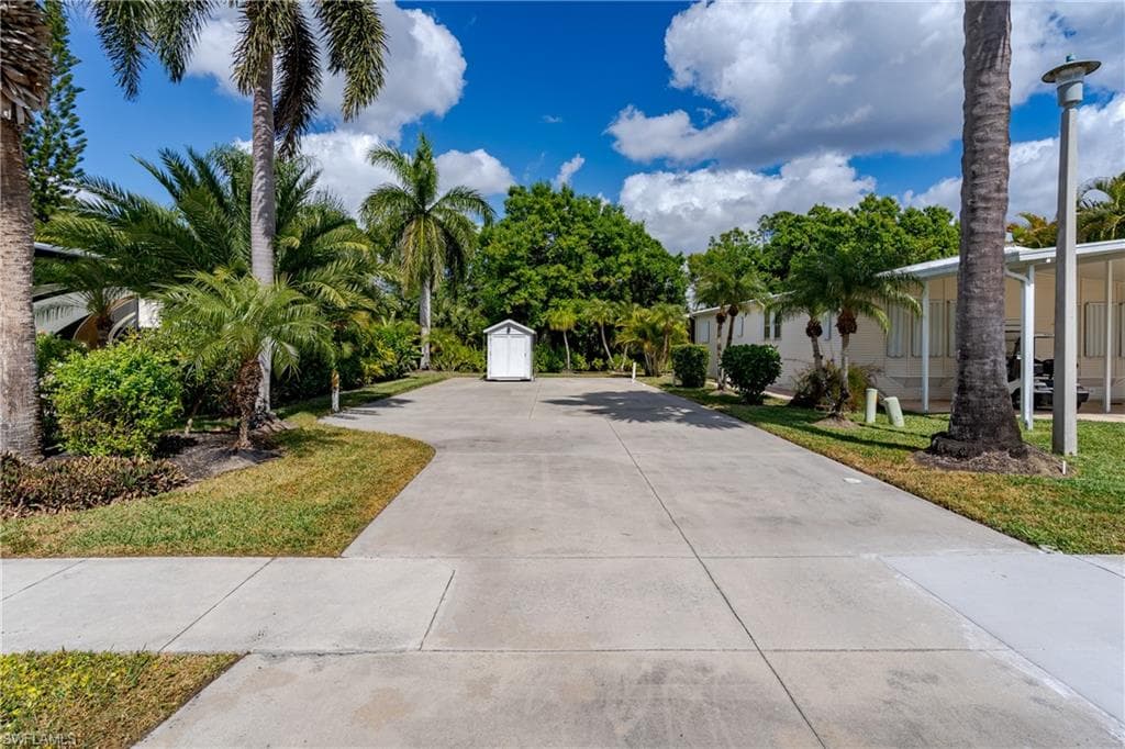 1076 Diamond Lake CIR-12