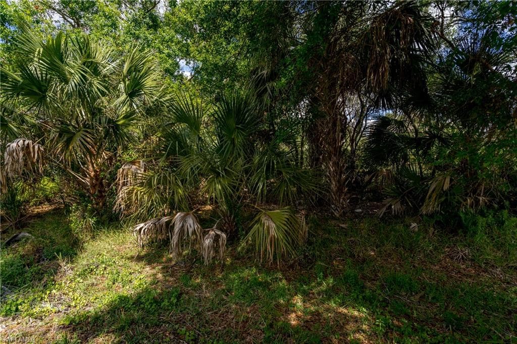 1076 Diamond Lake CIR-7