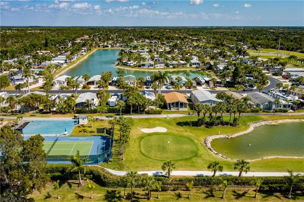 1076 Diamond Lake CIR-41