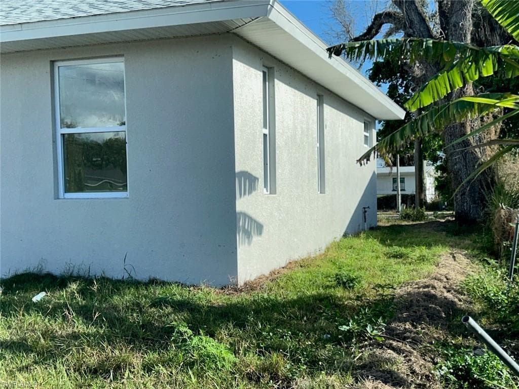 3027 2nd ST-21