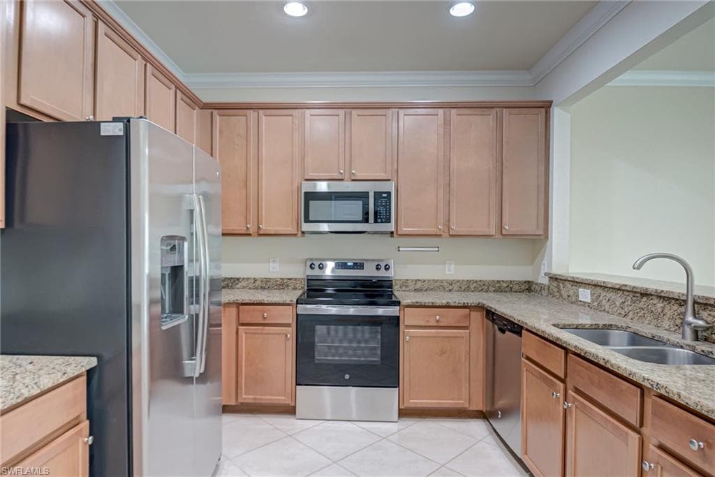 8103 Summerfield ST-11