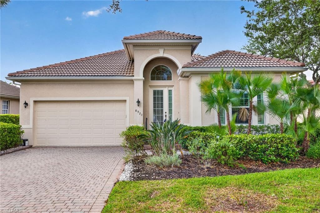 8923 Dartmoor WAY-1