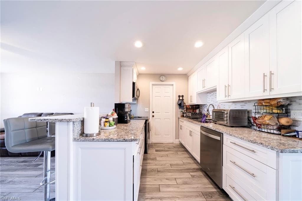 1701 Framingham CT-6