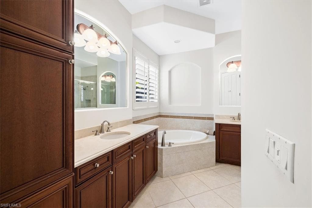 7831 Valencia CT-30