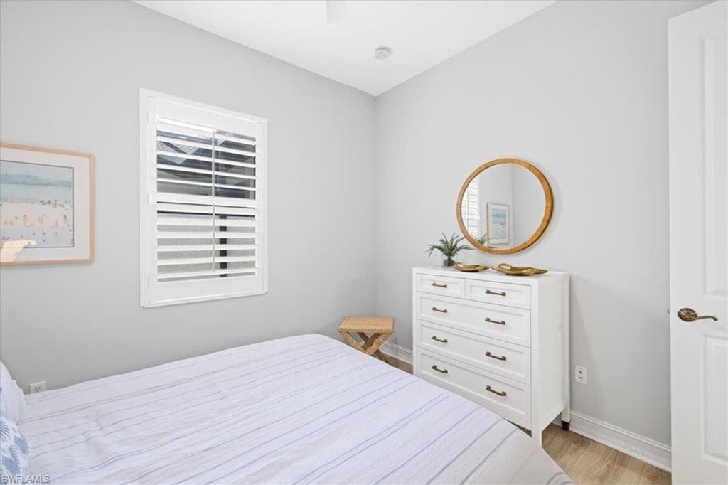 7831 Valencia CT-38