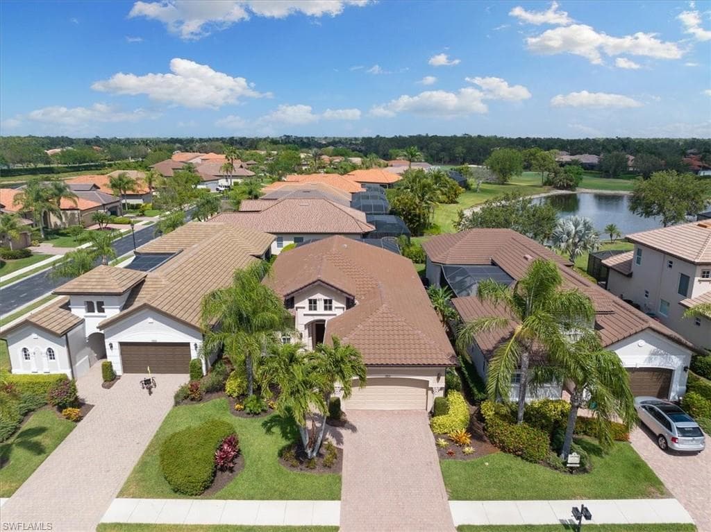 7831 Valencia CT-8