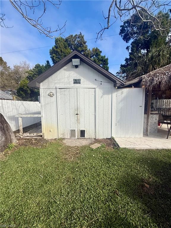 733 Pine Cone LN-43