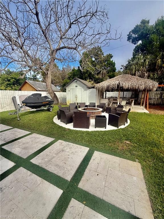 733 Pine Cone LN-32