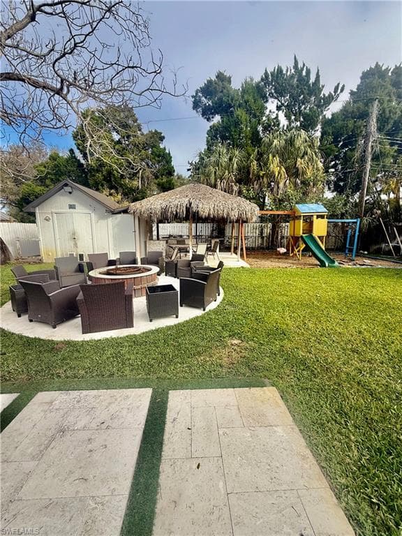 733 Pine Cone LN-40