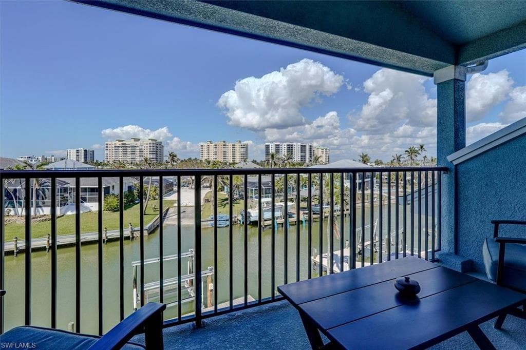 8327 Estero BLVD-32