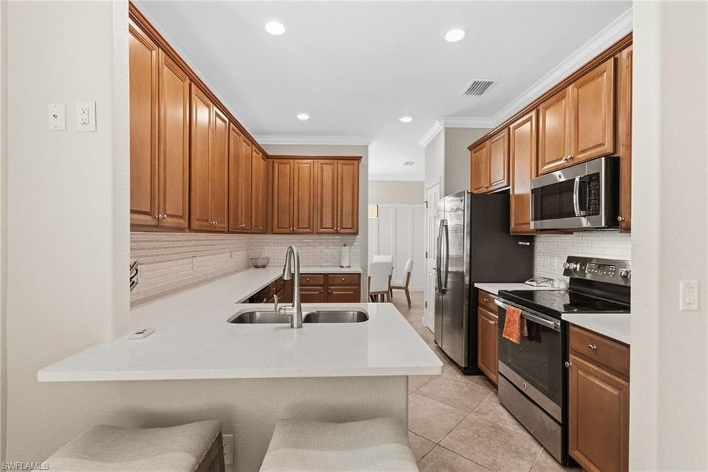 9484 Casoria CT 202-10