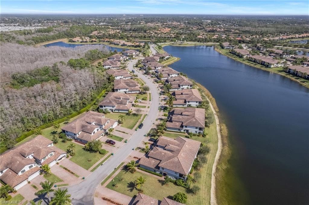 9484 Casoria CT 202-39