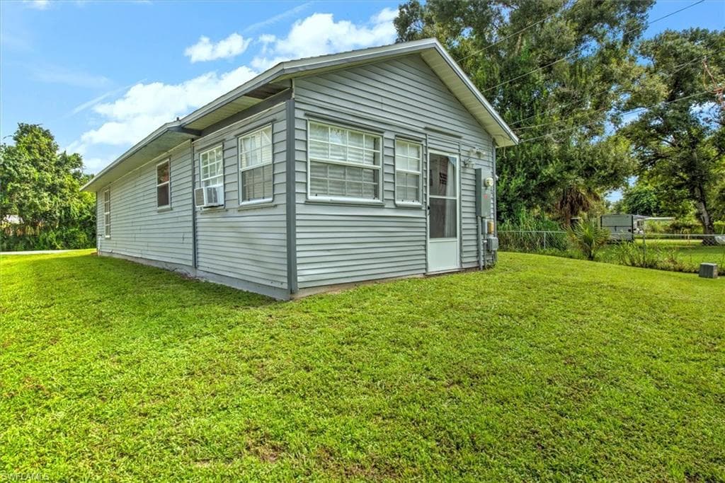 509 Capitol ST-32