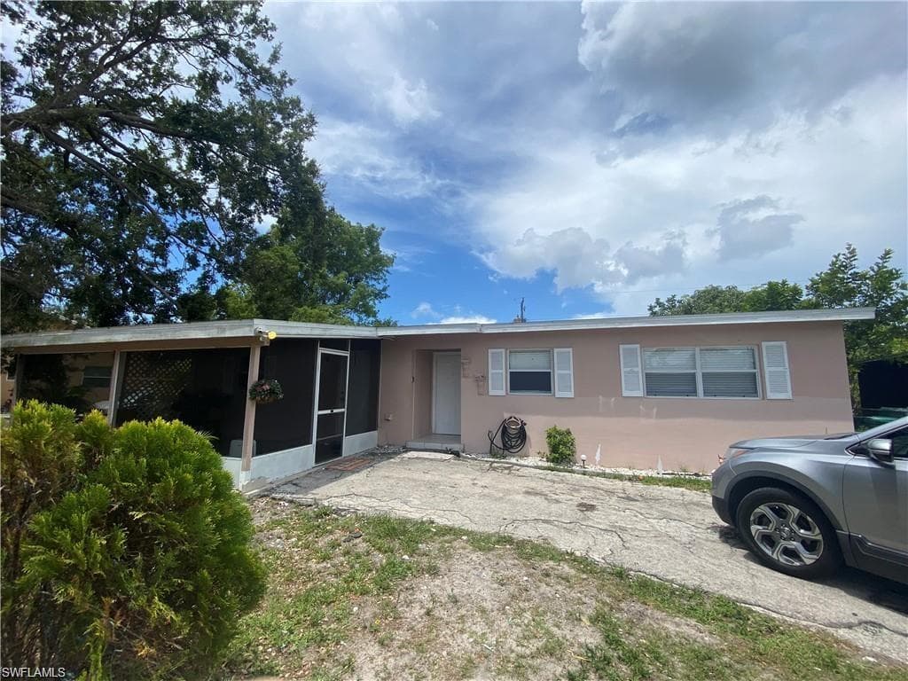 4920 Cortez CIR-1