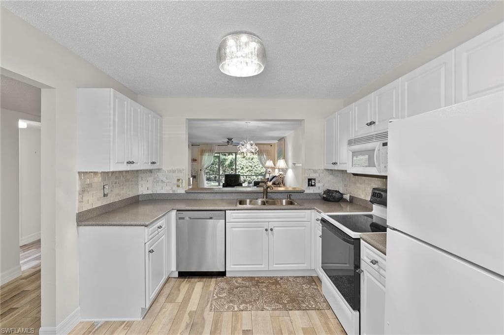 605 Squire CIR 103-10