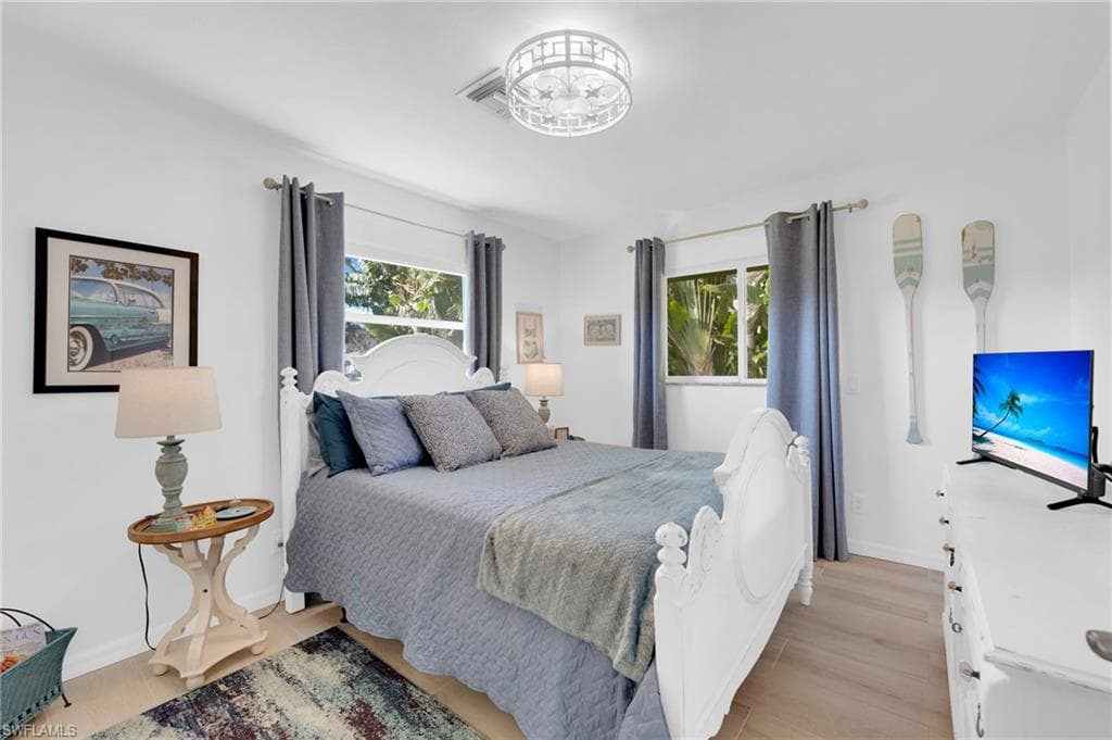 14526 Riverside DR-26