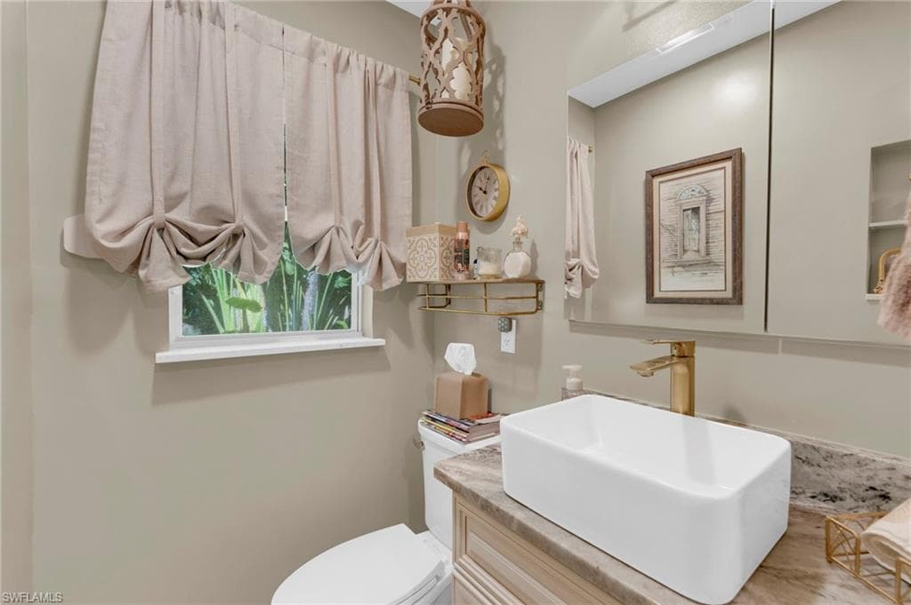 14526 Riverside DR-32