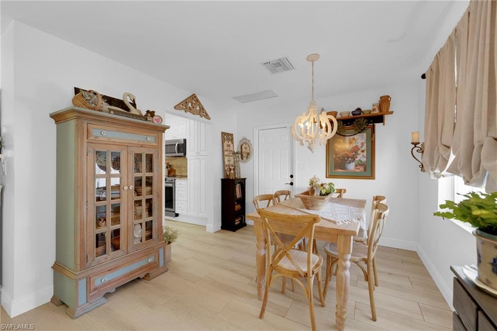 14526 Riverside DR-19