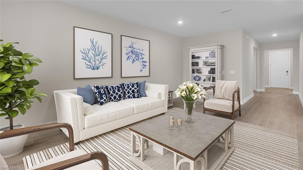 572 SPRING HILL LAKE LOOP-4