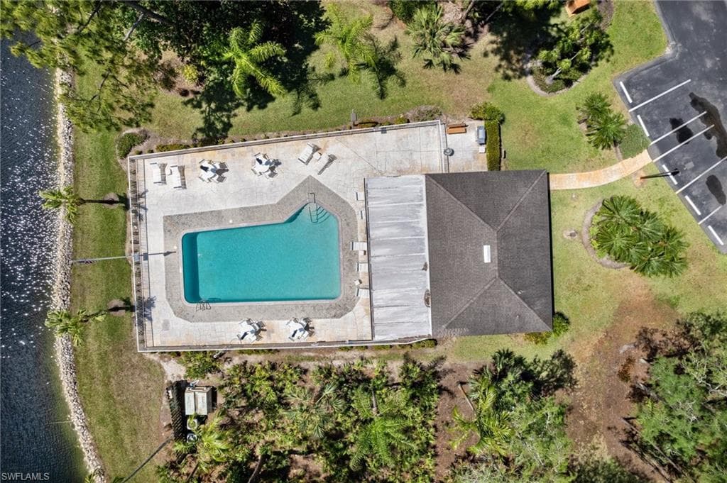 5700 Woodmere Lake CIR E201-20