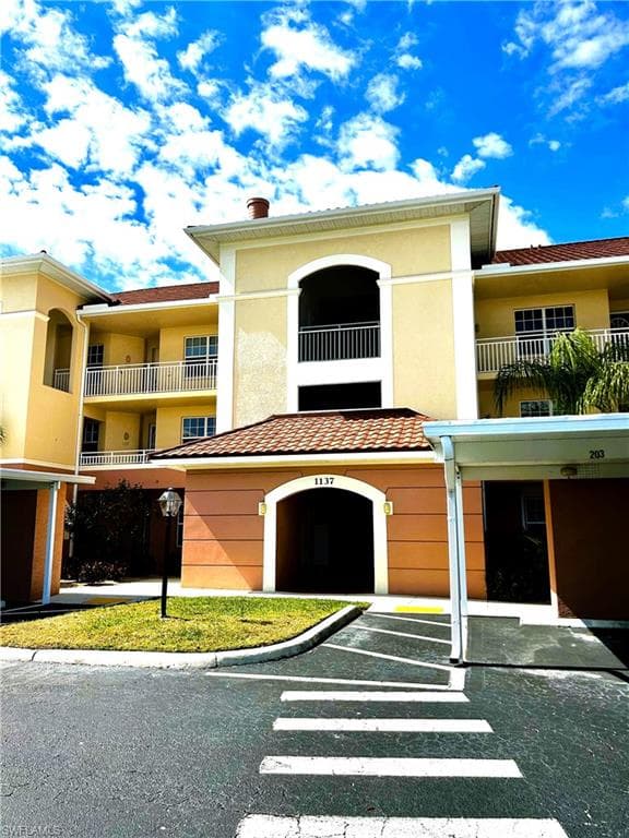 1137 Van Loon Commons CIR 202-30