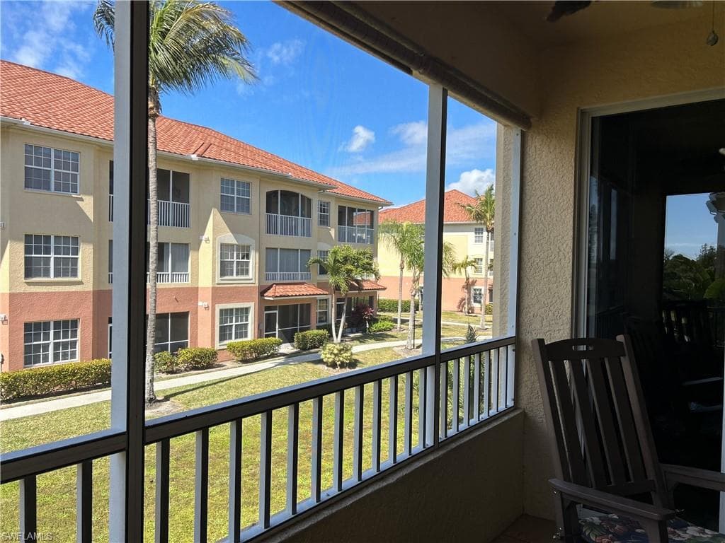 1137 Van Loon Commons CIR 202-15